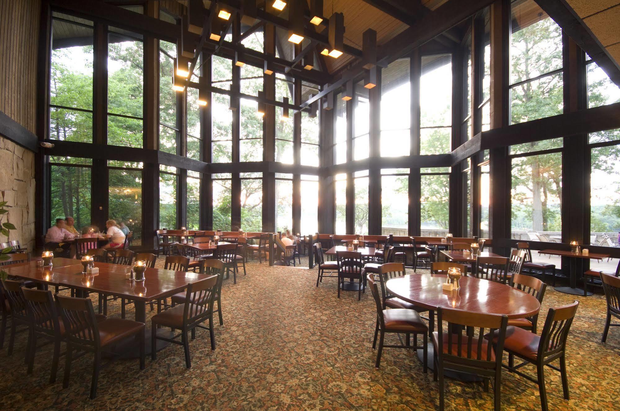 Mohican Lodge And Conference Center Perrysville Eksteriør billede