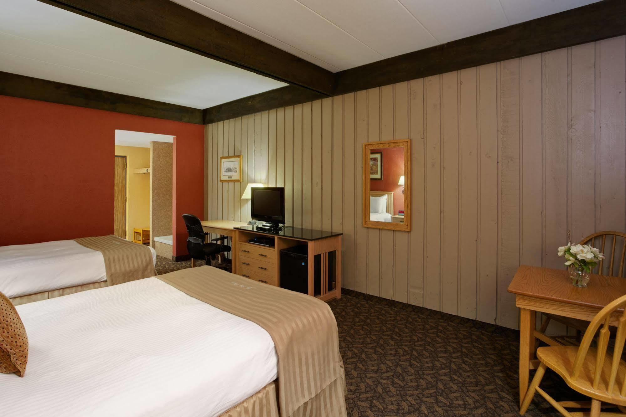 Mohican Lodge And Conference Center Perrysville Eksteriør billede