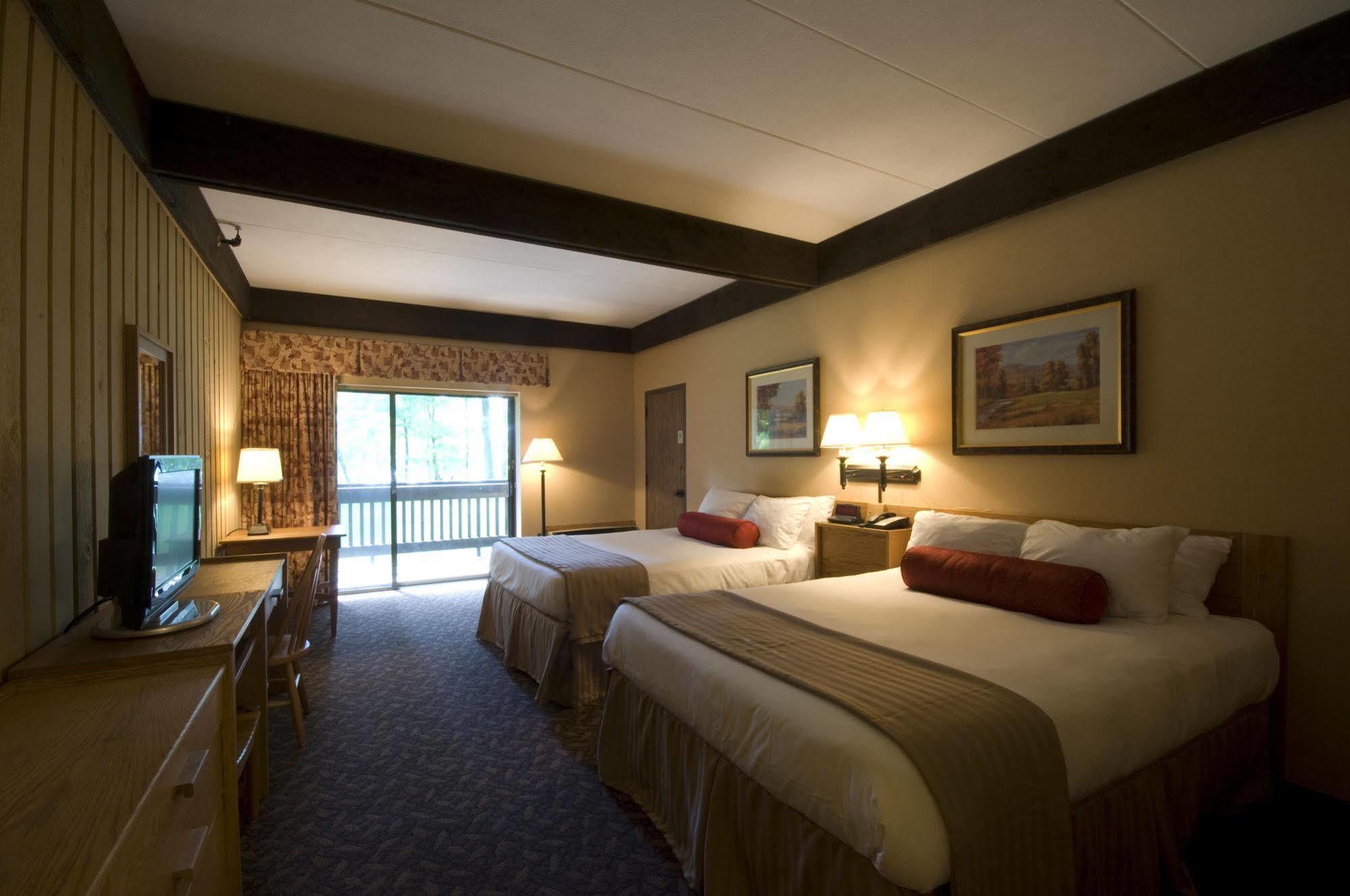 Mohican Lodge And Conference Center Perrysville Eksteriør billede